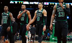 Los fanáticos de los Boston Celtics ridiculizan a Irving
